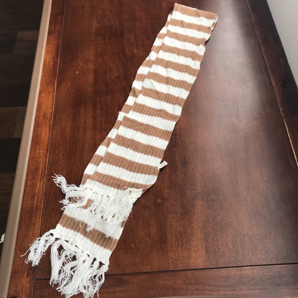 Brown and white scarf